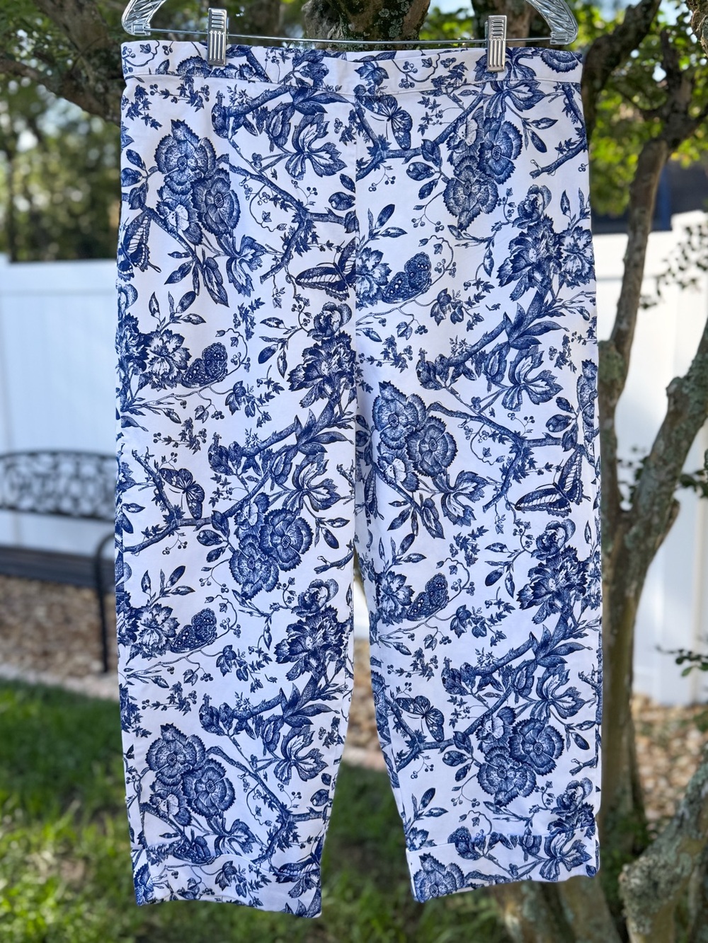 Bill Blass Stretch Toile Print Crop Pants Womens 16 Blue White Floral Cotton